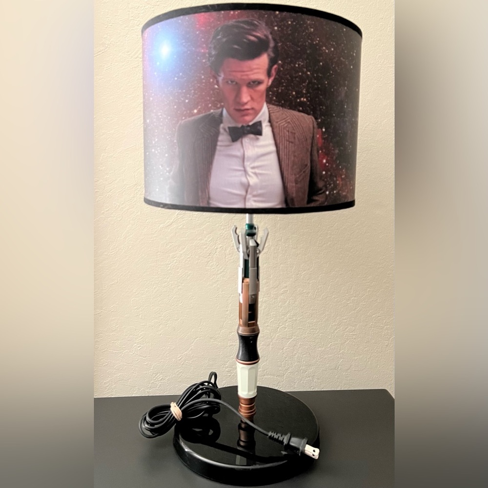 Doctor Who Sonic Screwdriver 11th Doctor Table Lamp